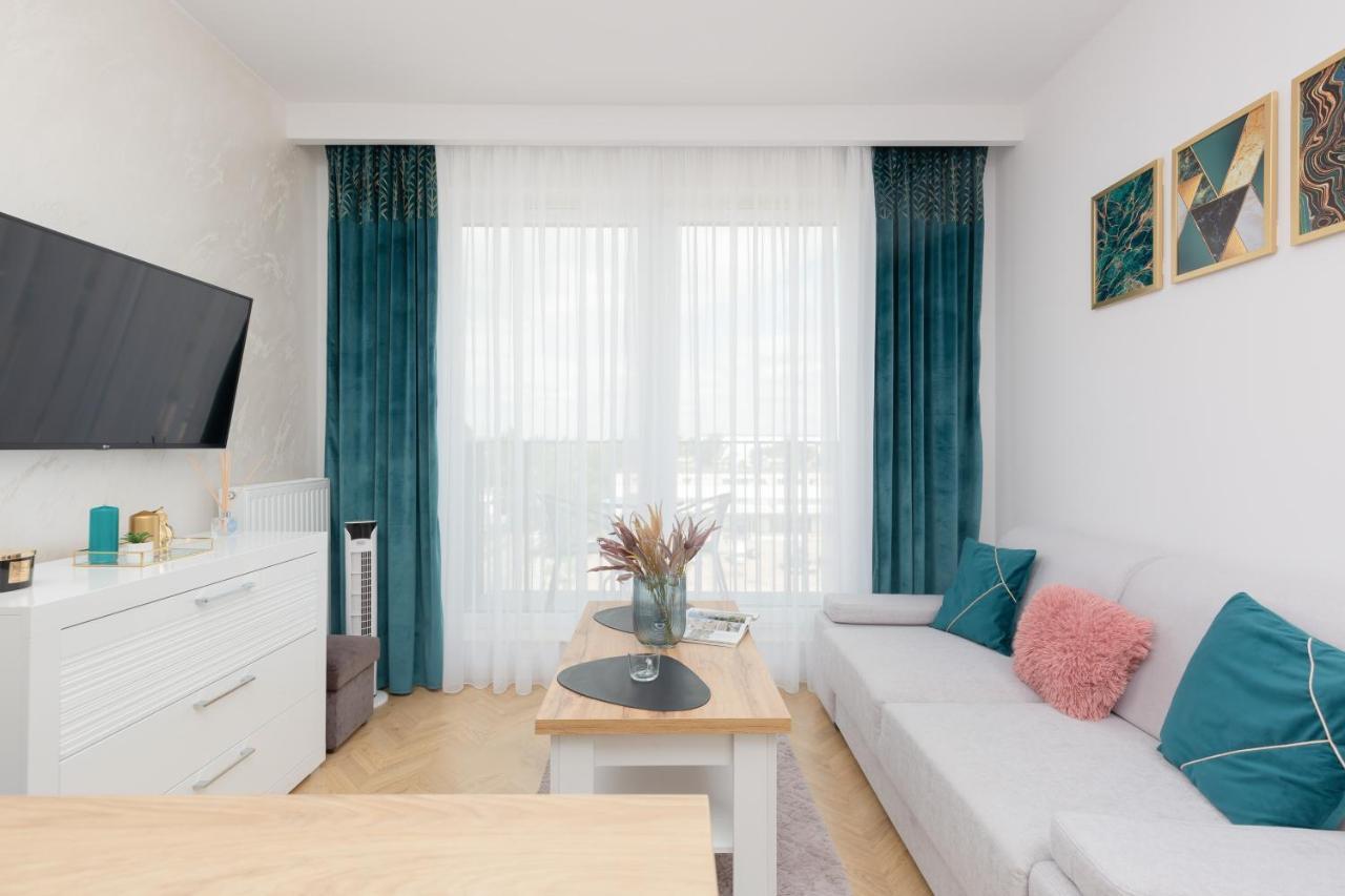 Warsaw Kotsisa Apartments With Parking By Noclegi Renters Exteriör bild