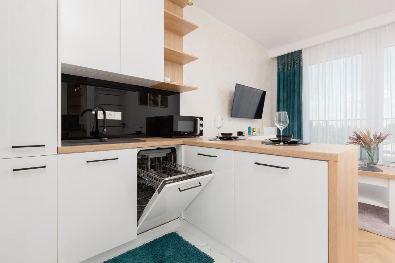 Warsaw Kotsisa Apartments With Parking By Noclegi Renters Exteriör bild