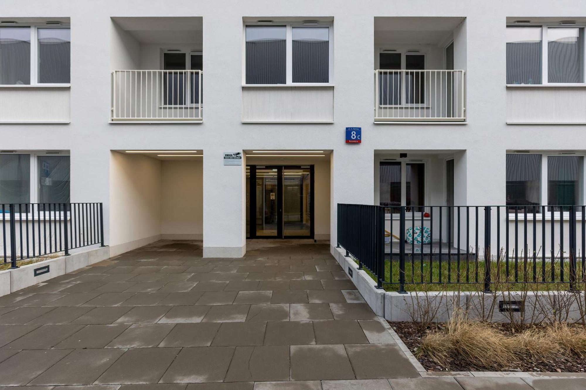 Warsaw Kotsisa Apartments With Parking By Noclegi Renters Exteriör bild
